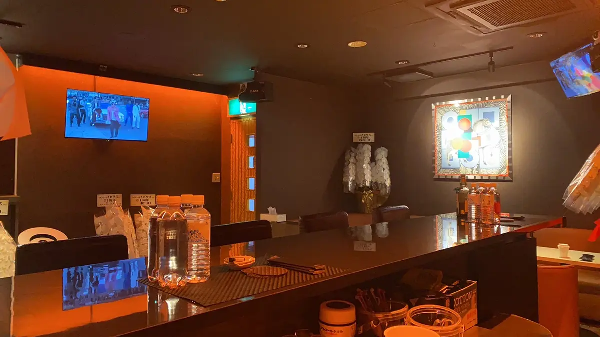 埼玉県川口市並木の韓国バー MOBIUS(メビウス)店舗写真